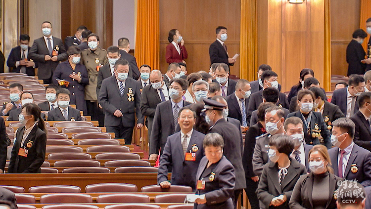 �r������ح ���Ҏ(gu��)�����ȫ����ģ������ӛ�@һϯԒ�c��o�����P(gu��n)