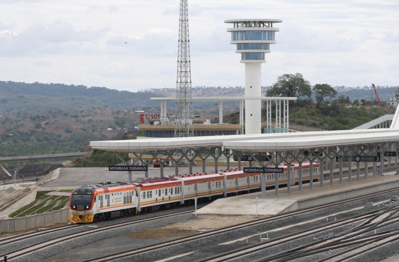 ���၆�Ƀ�(n��i)�F·�B�ӿ��၆�׶���(n��i)�_���͖|�ǵ�һ����ɰ��_��ȫ�L(zh��ng)�s480��������һ�l�����Ї�(gu��)��(bi��o)��(zh��n)���Ї�(gu��)���g(sh��)���Ї�(gu��)�b�佨��ĬF(xi��n)�����F·���Ƀ�(n��i)�F·�ǿ��၆�낀(g��)���o(j��)�����Ļ���������Ŀǰ�(xi��ng)Ŀ��Ӌ(j��)����(w��n)�����M(j��n)��Ӌ(j��)���ڽ���6���_ʼԇ�\(y��n)�I(y��ng)��