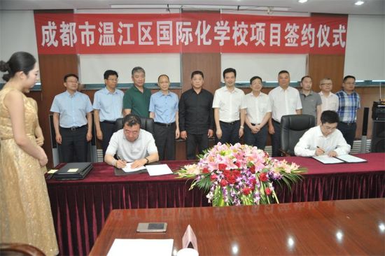 �ɶ��Мؽ��^(q��)���H���W(xu��)У�(xi��ng)ĿͶ�Y�f(xi��)�h��ӆ�xʽ�F(xi��n)������܎ �z