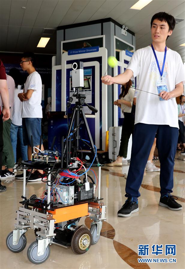 ���Ƽ�����1����W(xu��)���R�ۡ������_�� ��(chu��ng)���c������δ��