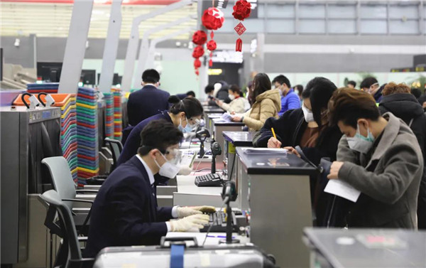 �����޸ģ���A  �Ӽ�����ߘs�u(y��)���������(y��ng)��(gu��)�H�C(j��)��(ch��ng)�¹ڷ�������(li��n)�Ϸ���ָ�]���@��(gu��)�ұ���